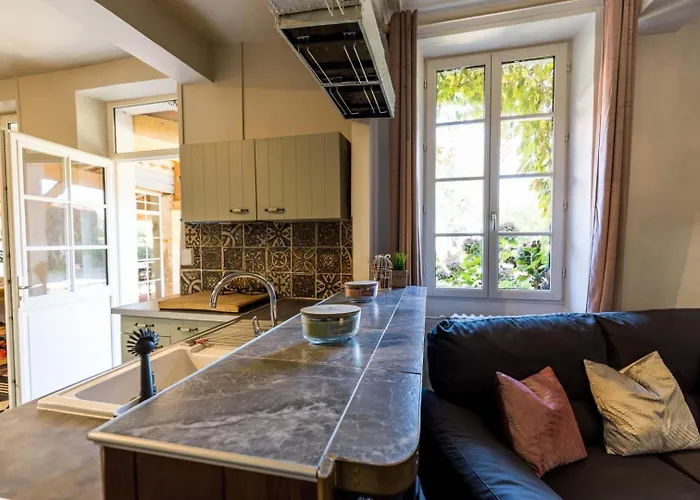 Au P'tit Tcheste Hébergement de vacances *