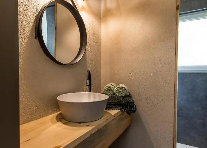 Au P'tit Tcheste Hébergement de vacances *